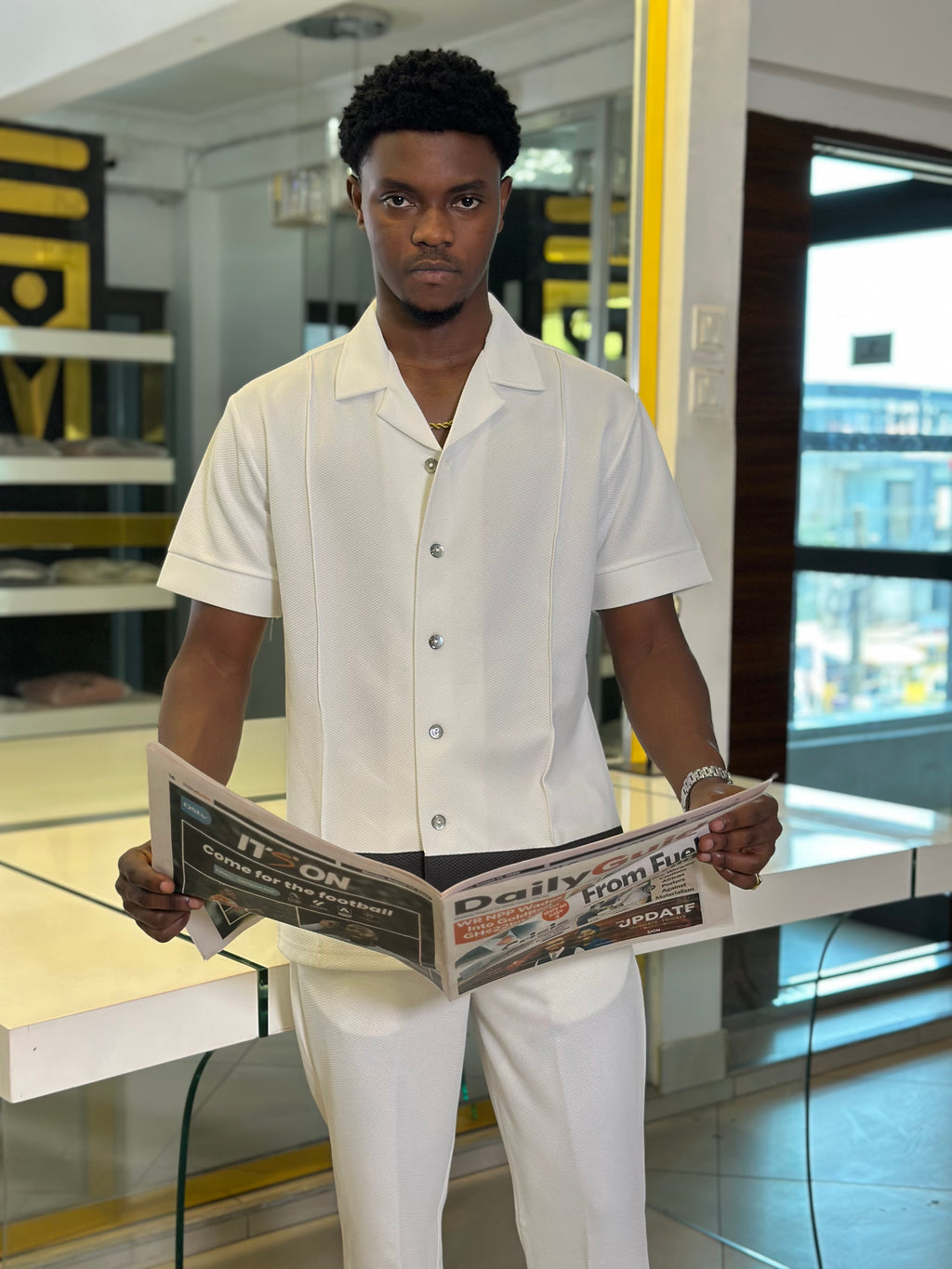 Men’s 2 piece set all white with black touch