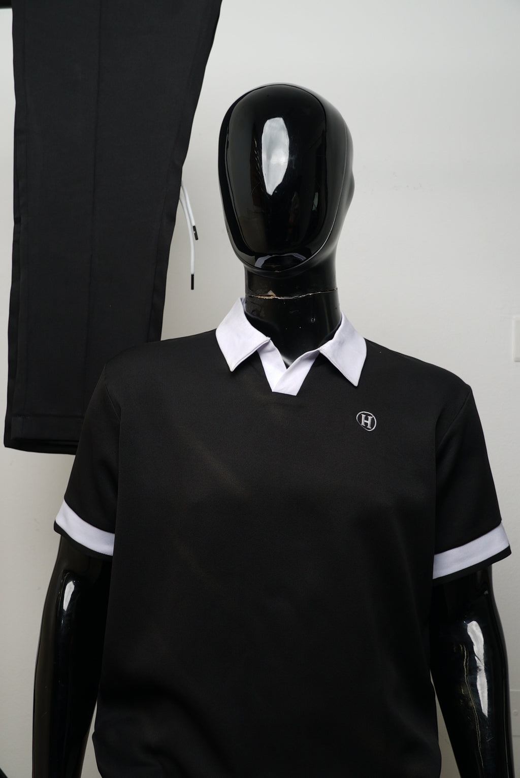 V-NECK-PL/BLACK